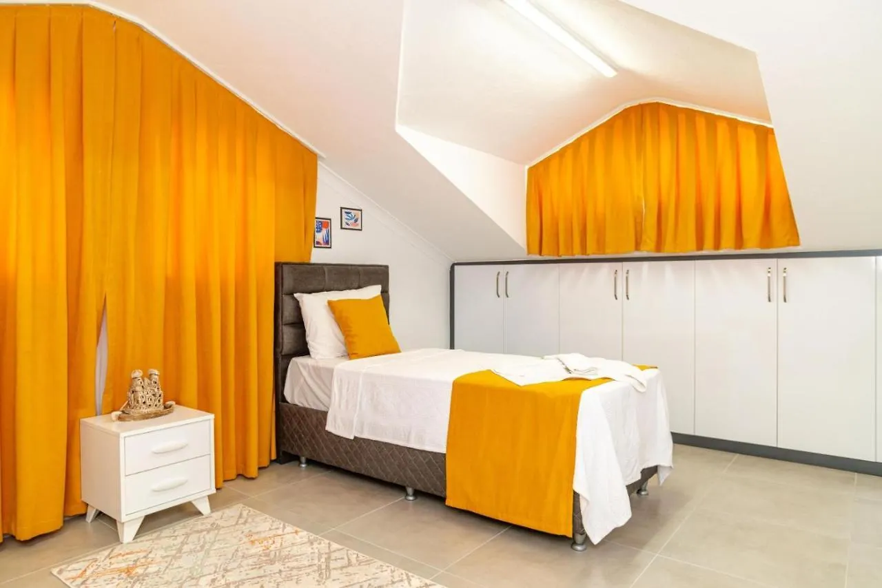 Villa Hisaroenue'De 4 Yatak Odali Villa-Villa Bahama Fethiye Turkey