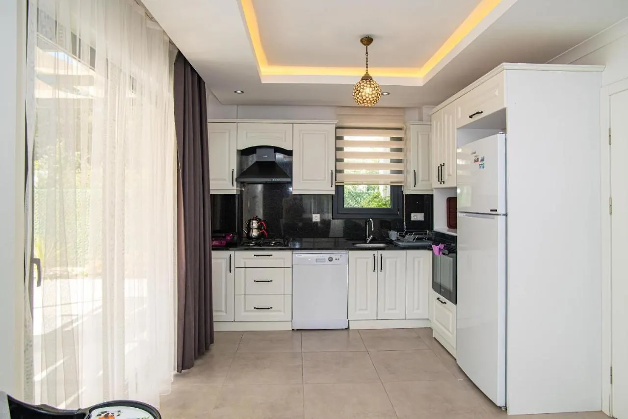 Hisaroenue'De 4 Yatak Odali Villa-Villa Bahama Fethiye 0*,  Turkey