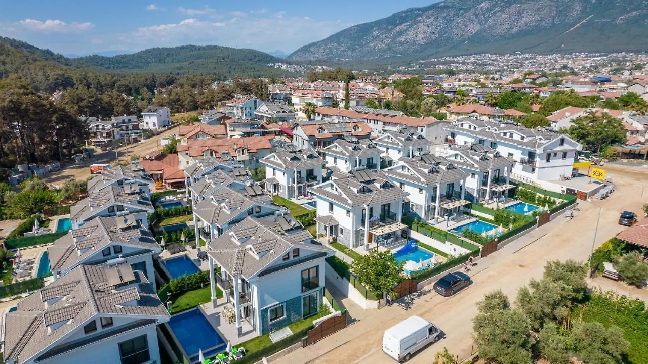 Hisaroenue'De 4 Yatak Odali Villa-Villa Bahama Fethiye Villa