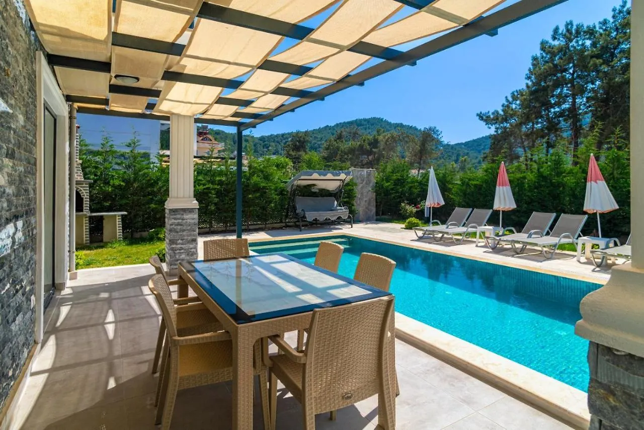 Villa Hisaroenue'De 4 Yatak Odali Villa-Villa Bahama Fethiye