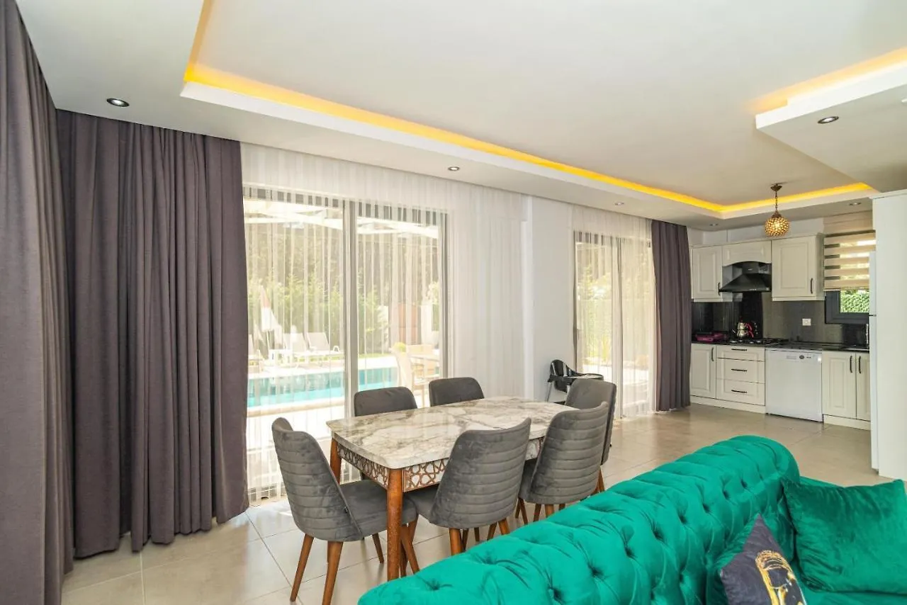 Villa Hisaroenue'De 4 Yatak Odali Villa-Villa Bahama Fethiye