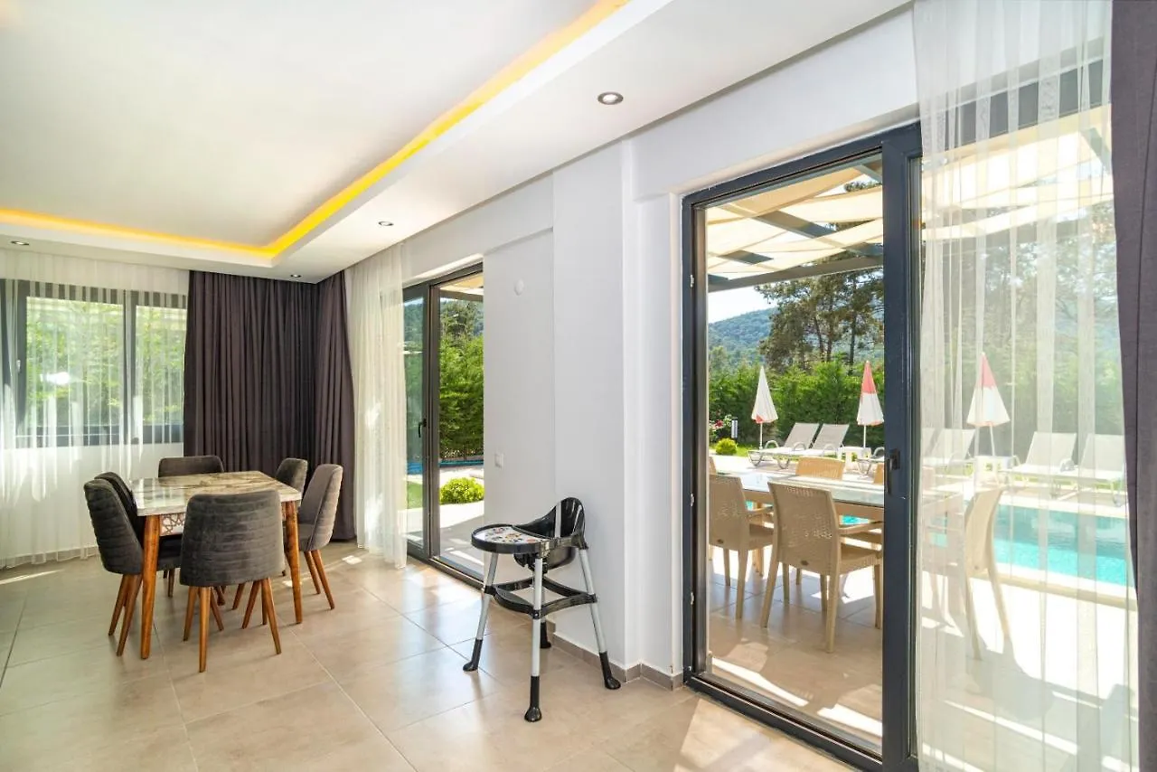 Hisaroenue'De 4 Yatak Odali Villa-Villa Bahama Fethiye
