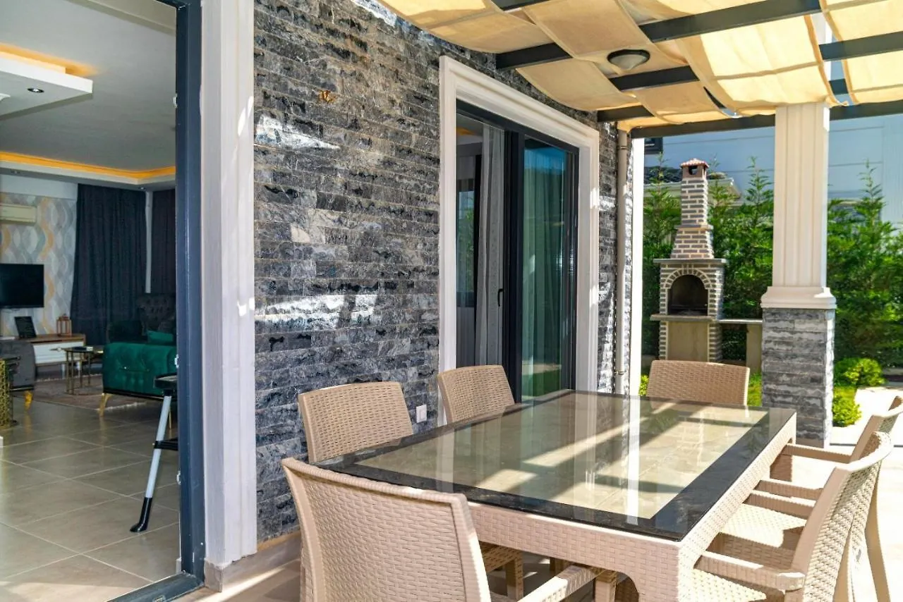 Villa Hisaroenue'De 4 Yatak Odali Villa-Villa Bahama Fethiye
