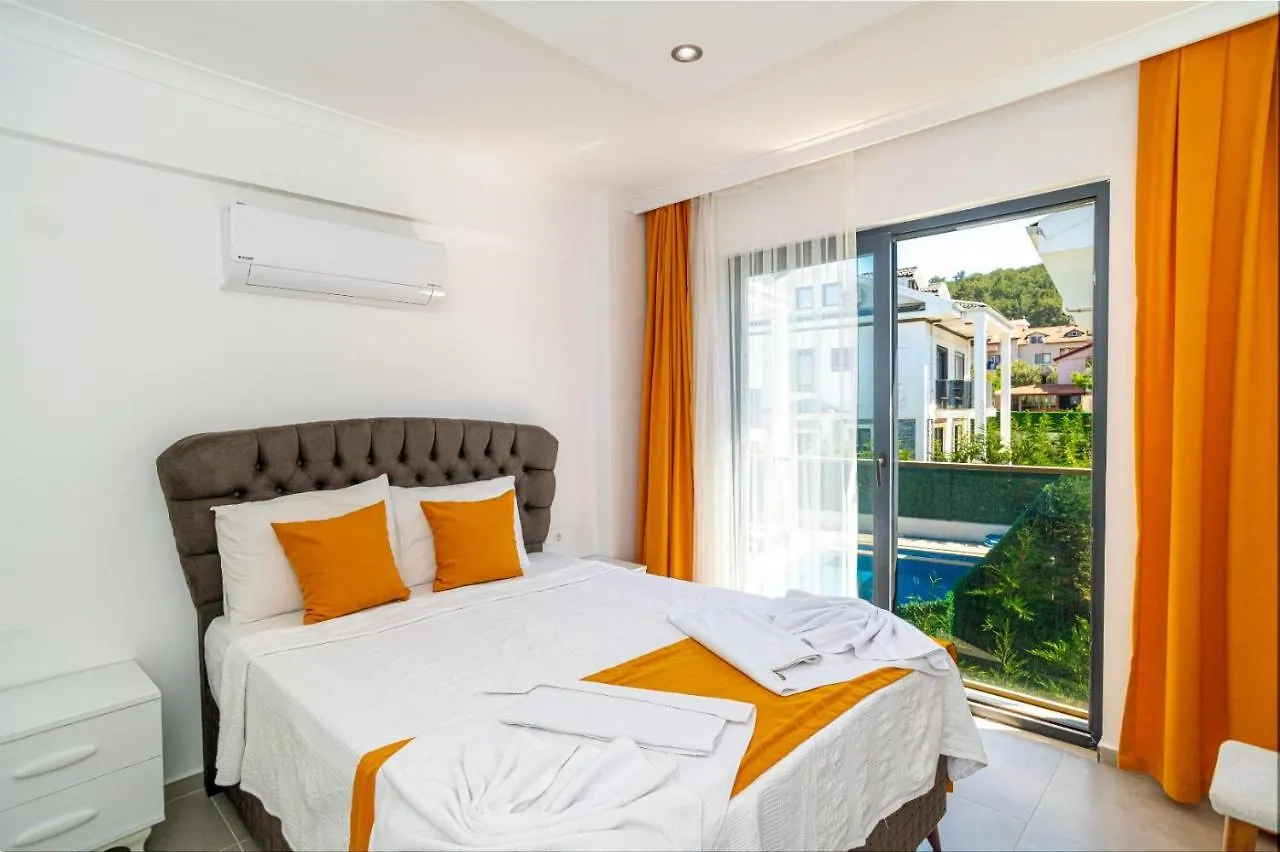 Hisaroenue'De 4 Yatak Odali Villa-Villa Bahama Fethiye 0*,